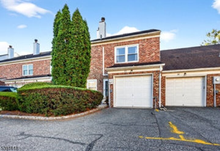 Property Photo:  37 Wareham Ct  NJ 07076 