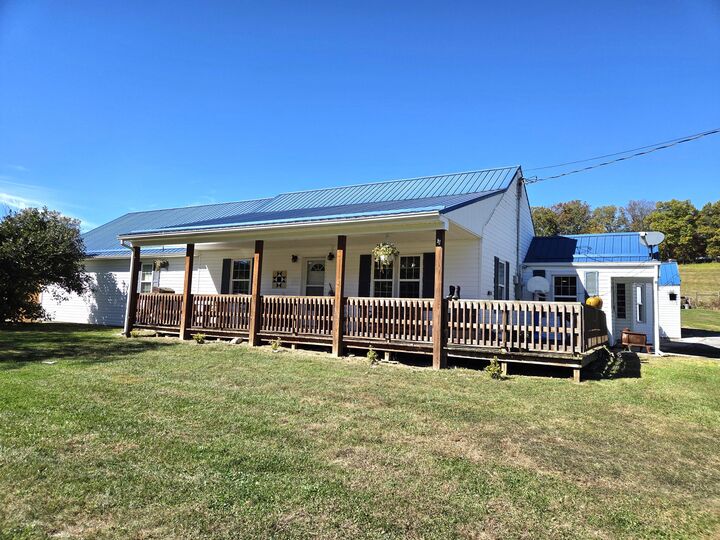 6893 S Seneca Trl  Peterstown WV 24963 photo