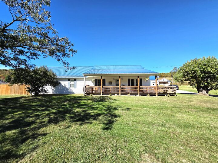 6893 S Seneca Trl  Peterstown WV 24963 photo