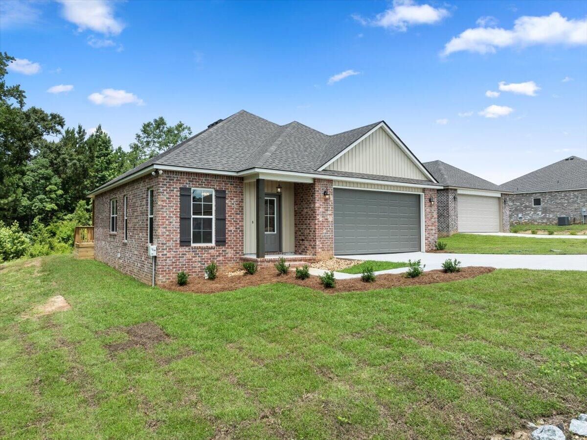 Property Photo:  18 Golden Oak  MS 39402 