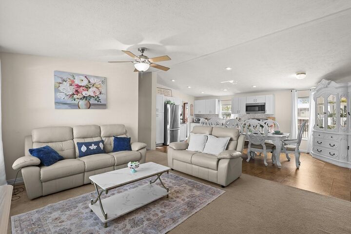 Property Photo: 450 Reuben White Drive TX 77532