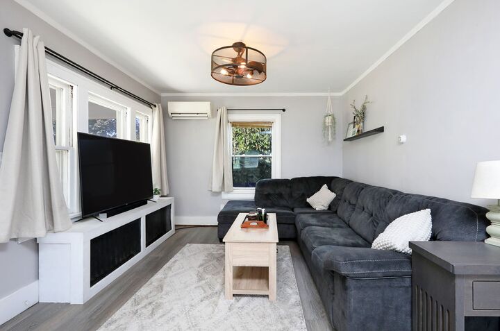 Property Photo:  4001 42nd Street  IA 50310 