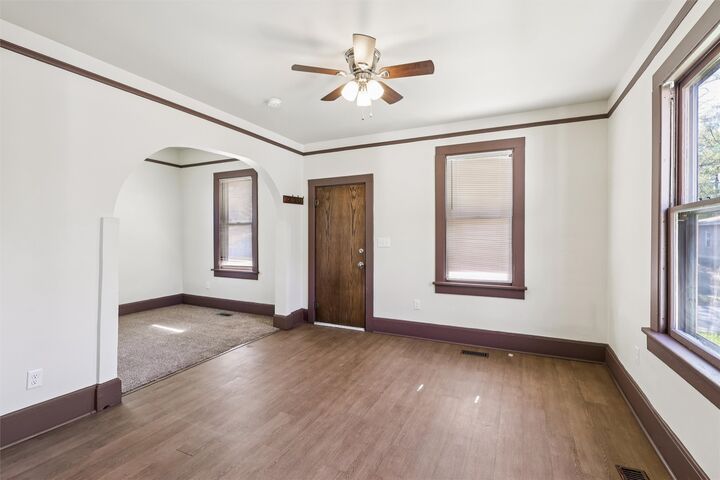 Property Photo: 1925 Francis Avenue IA 50314