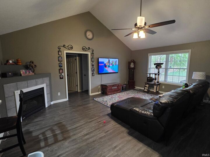 Property Photo: 1313 Collier Drive IN 47725