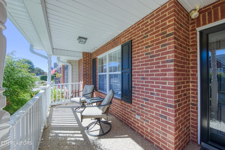 Property Photo: 1423 Hazelgreen Way TN 37912