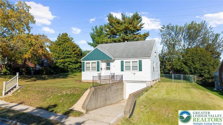 Property Photo: 1009 13th PA 18102