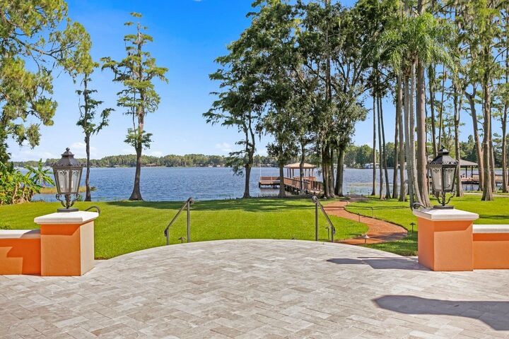 Property Photo:  8945 Roberts Road  FL 33556 
