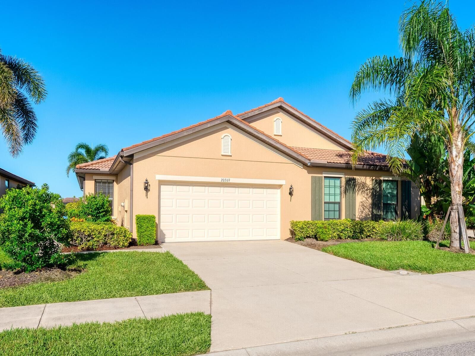Property Photo:  20369 Cavallo Court  FL 34292 