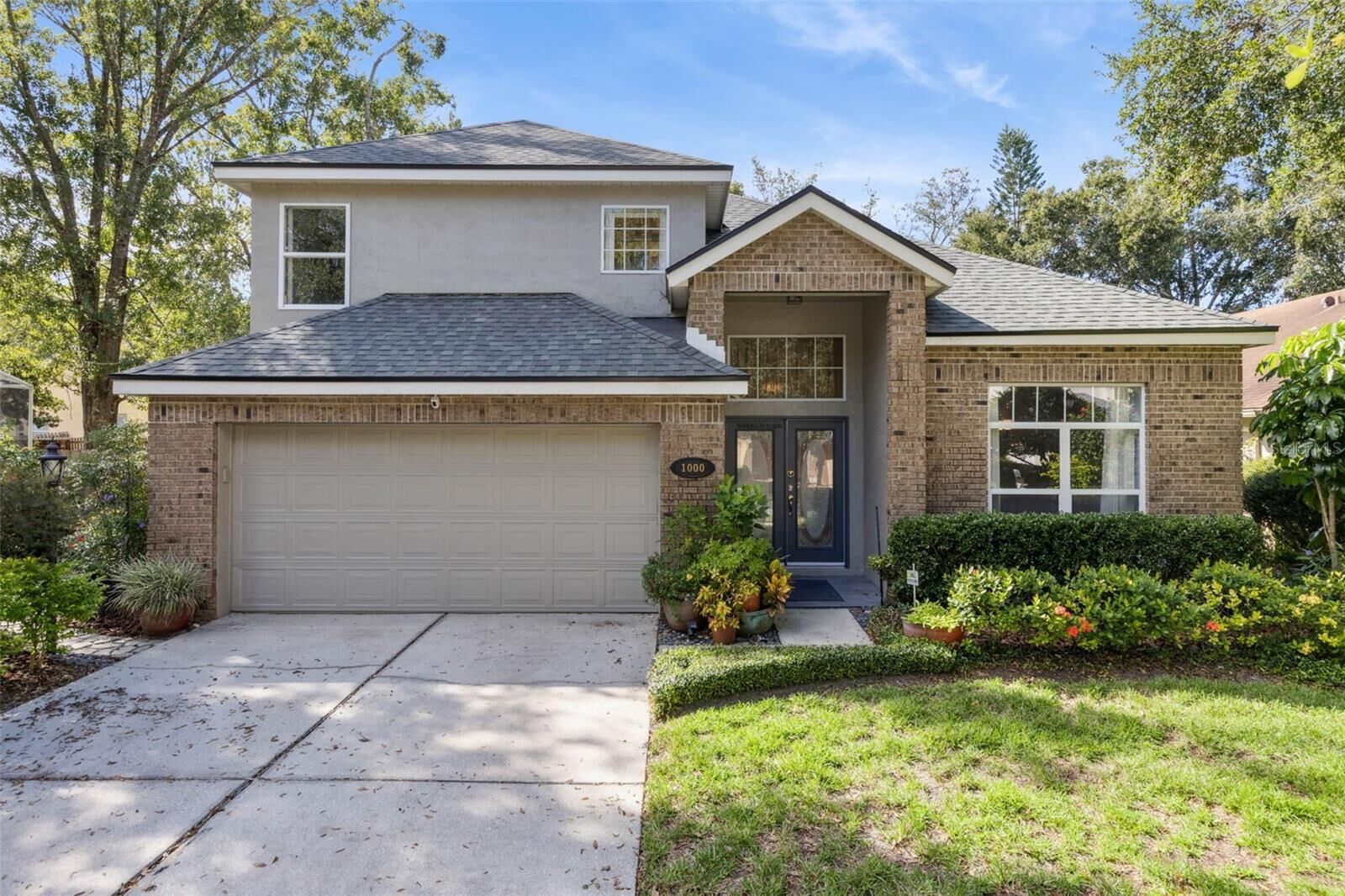 Property Photo: 1000 N Lake Claire Circle FL 32765