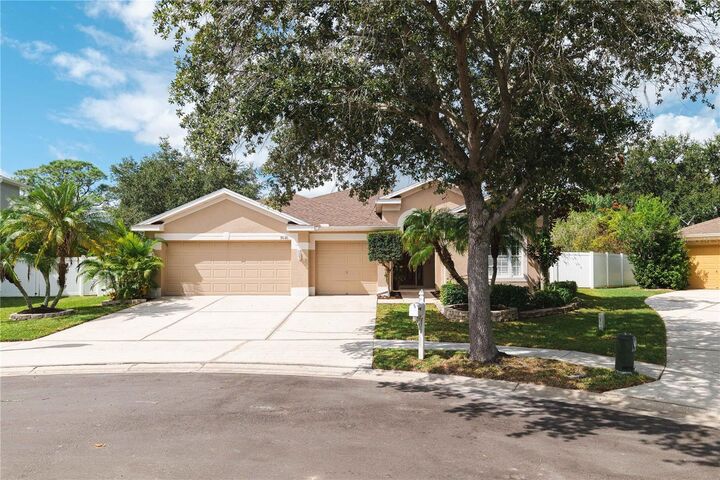 Property Photo:  9020 N River Road  FL 33635 