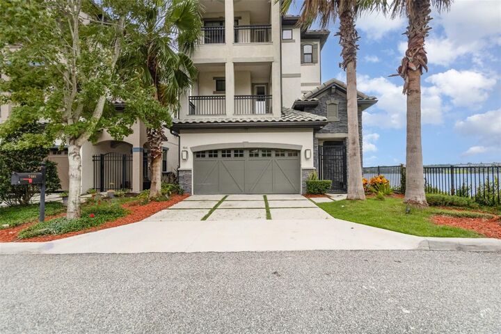 Property Photo: 7601 Toscana Boulevard FL 32819
