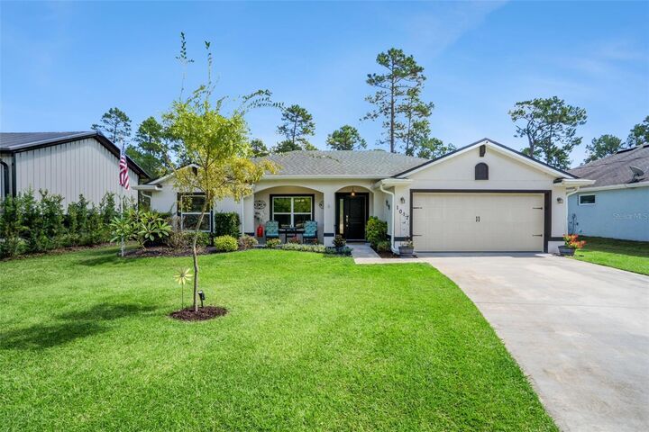 Property Photo: 1017 East Parkway FL 32724