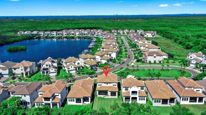 Property Photo: 2636 Yellow Sundial Loop FL 33570