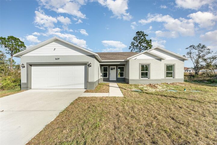 Property Photo: 1639 Pickerel Court FL 34759