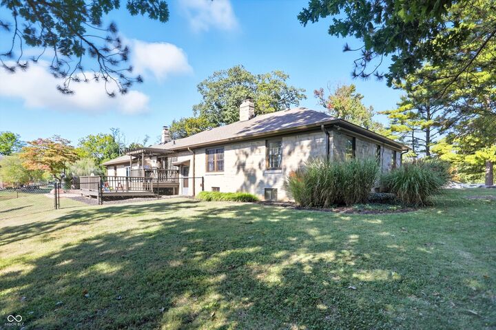 Property Photo: 3905 Shelbyville Road IN 46237