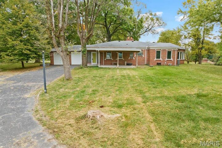 Property Photo:  2 Estelle Lane  IL 62208 