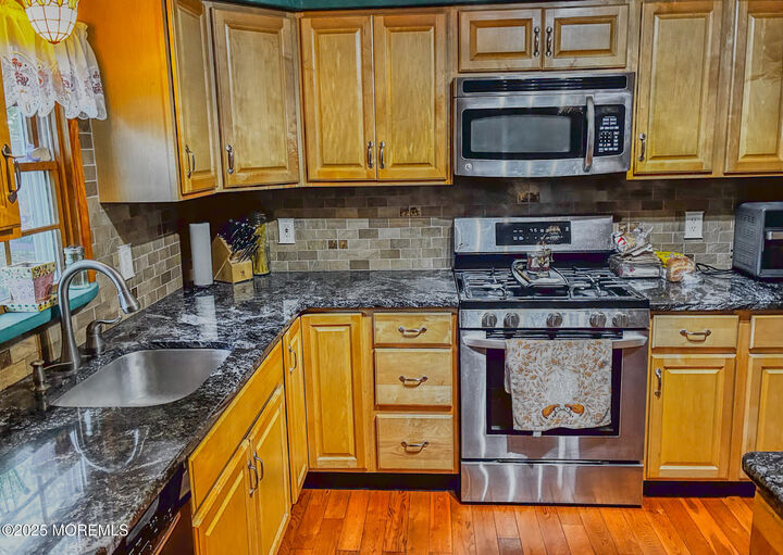 Property Photo:  1972 Glen Oak Drive  NJ 08731 