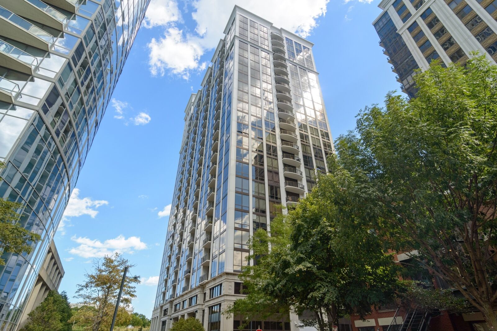 Property Photo:  233 E 13th Street 1204  IL 60605