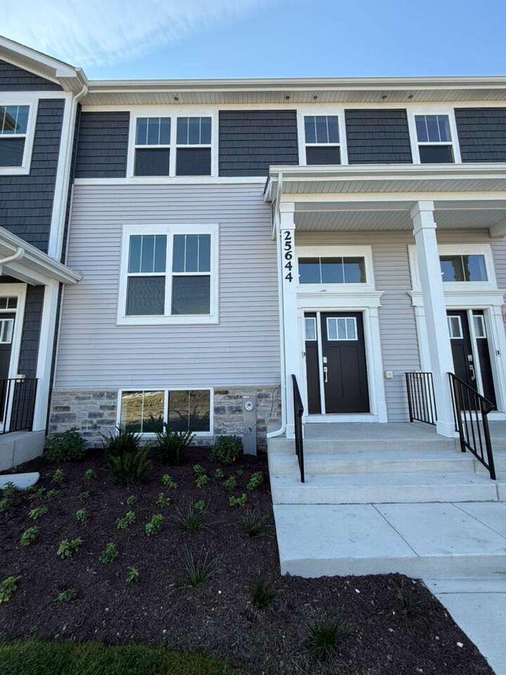 25644 W. Yorkshire Drive  Plainfield IL 60544 photo