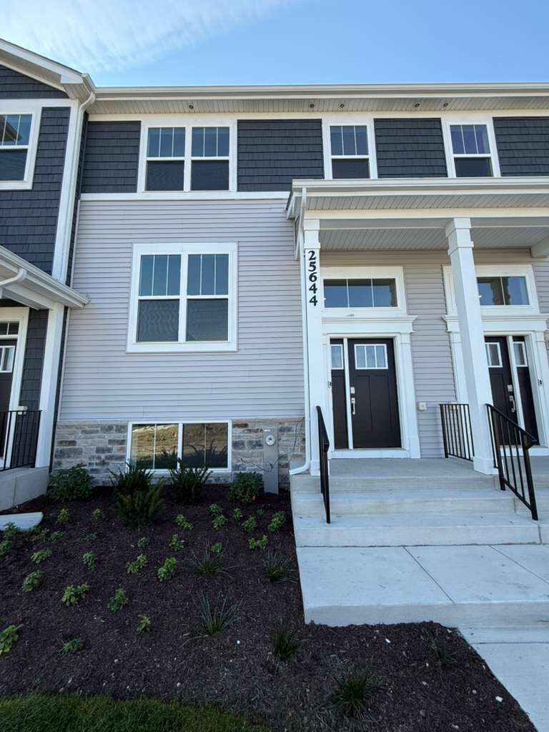 Property Photo: 25644 W. Yorkshire Drive IL 60544