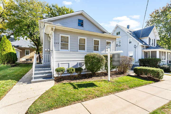 Property Photo:  409 S Hale Street  IL 60187
