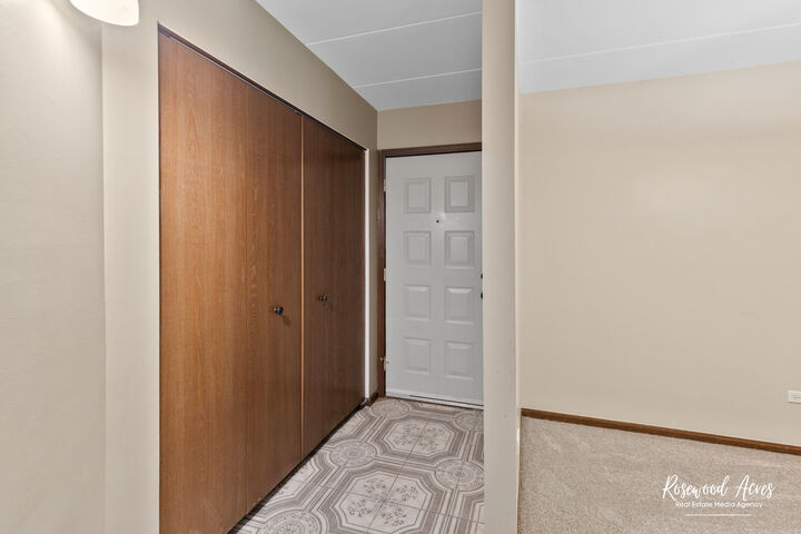 Property Photo:  18137 Martin Avenue 1ne  IL 60430
