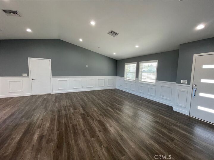 Property Photo:  10055 E Avenue R10  CA 93543