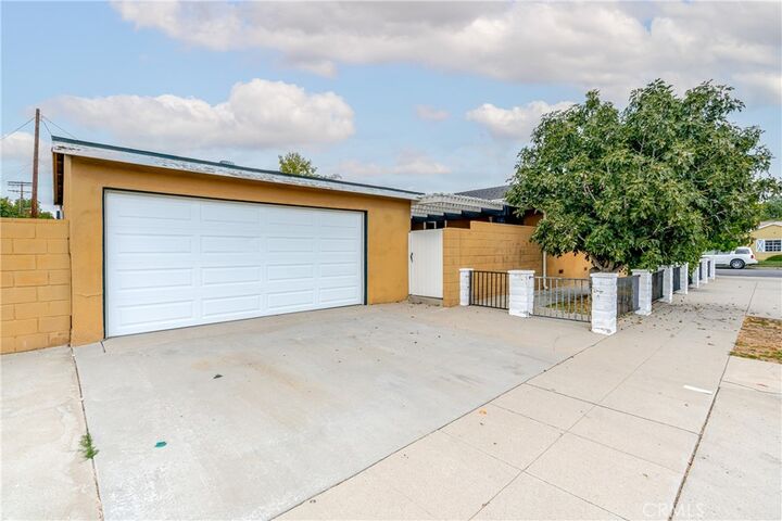 Property Photo: 6655 Sale CA 91307