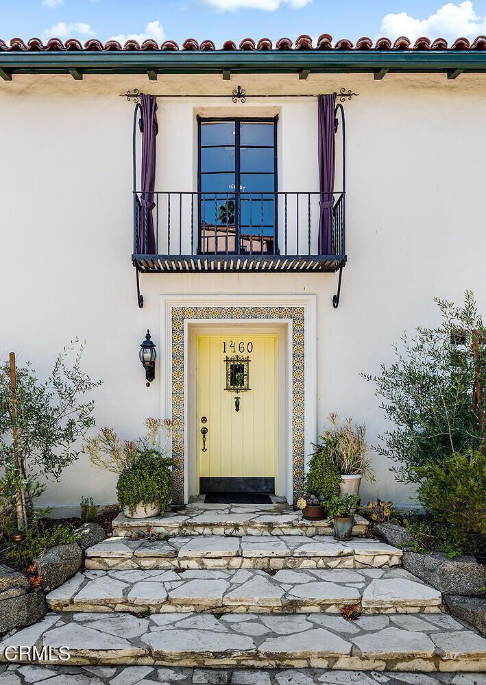 Property Photo: 1460 Melwood Drive CA 91207
