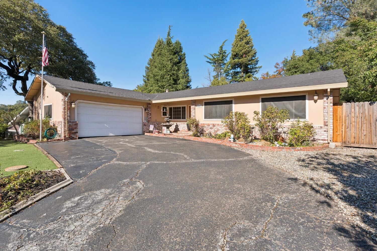 Property Photo: 3881 Rustic Road CA 95682