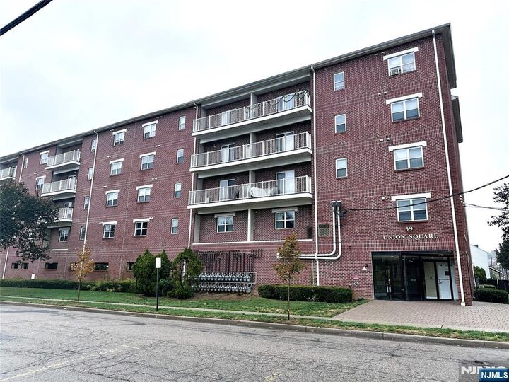 39 Union Street 105  Hackensack NJ 07601 photo