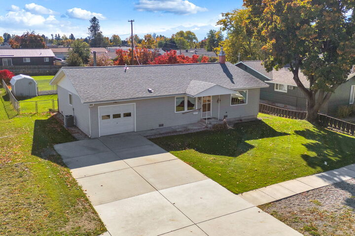 Property Photo: 413 5th Street MT 59870