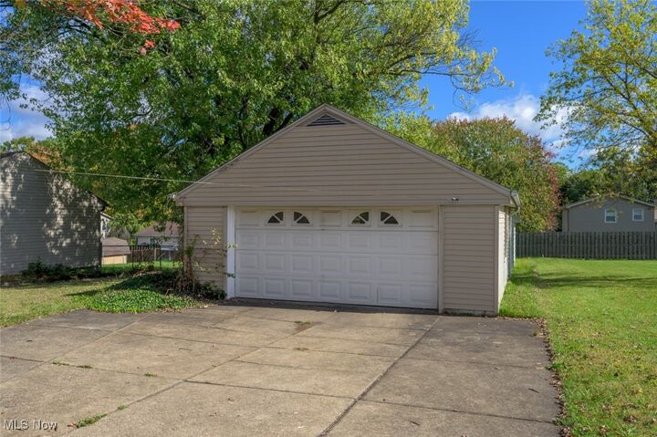 Property Photo:  925 Ohio Avenue  OH 44437