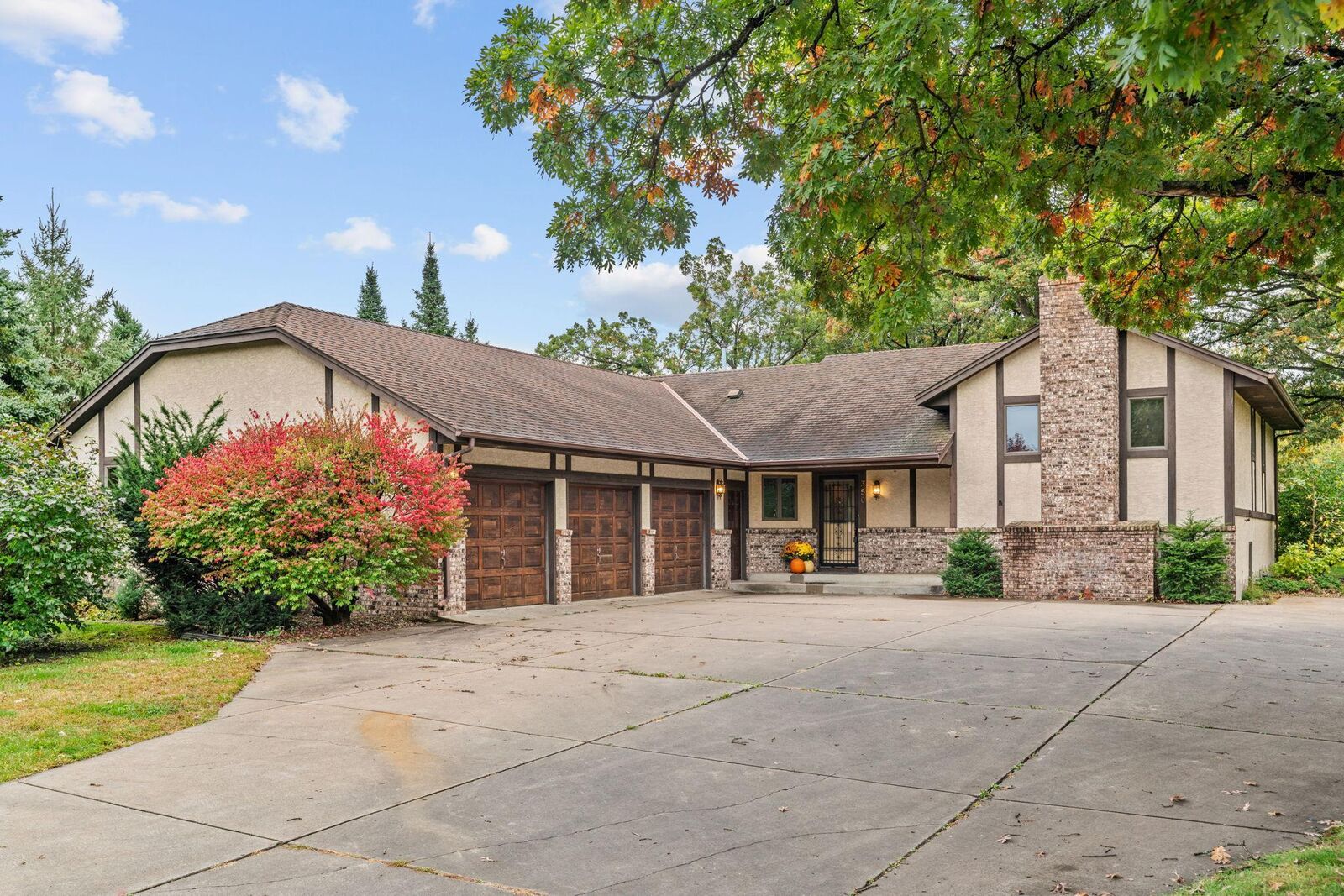 Property Photo: 350 County Road C W MN 55113