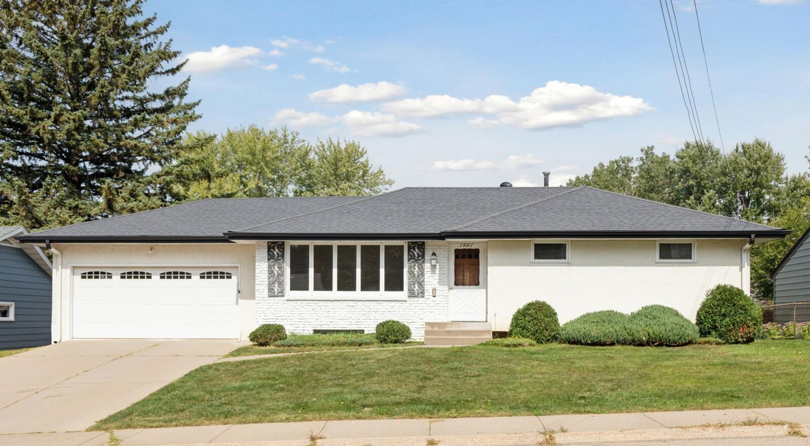 Property Photo: 1401 44th Avenue NE MN 55421