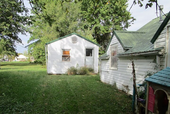 Property Photo: 425 S Gex Street MO 63549