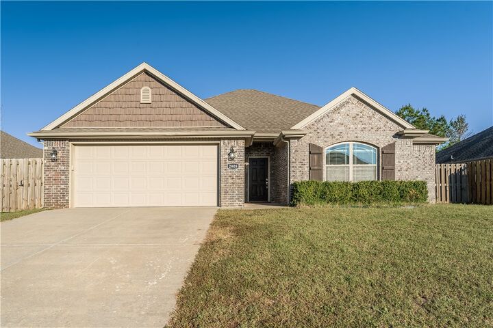 Property Photo: 2905 S 4th Street AR 72758