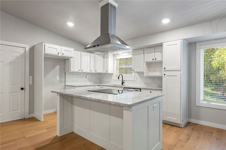 Property Photo:  6 Erith Lane  AR 72715