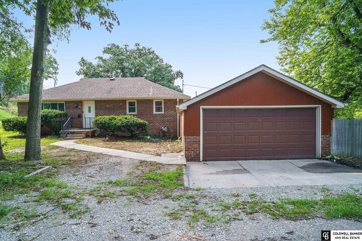 Property Photo:  803 Ave F  NE 68048 