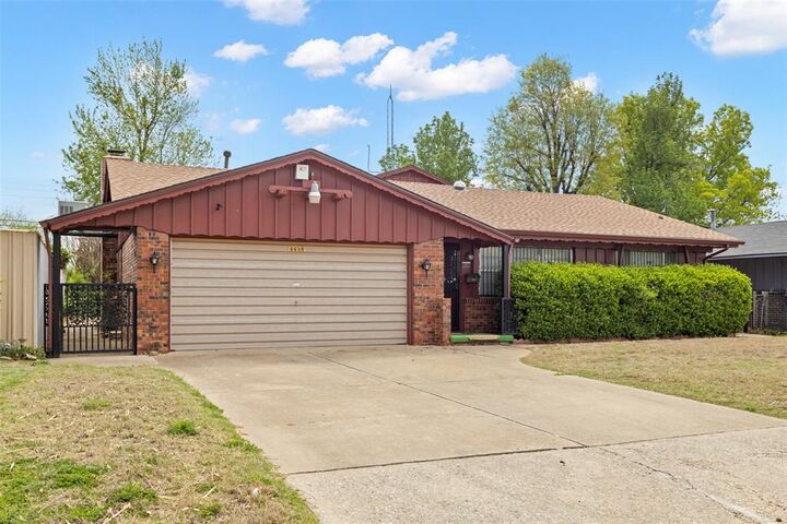 Property Photo: 6608 S Villa Avenue OK 73159