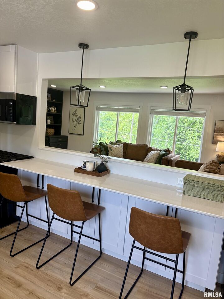 Property Photo: 1222 Whittier Court IA 52732