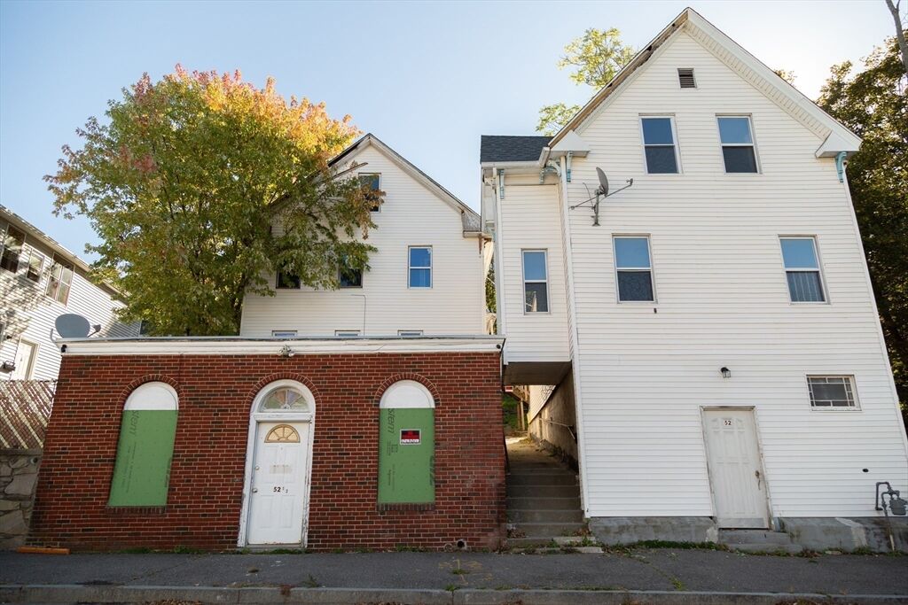 Property Photo:  52 & 52.5 Wall St  MA 01604 