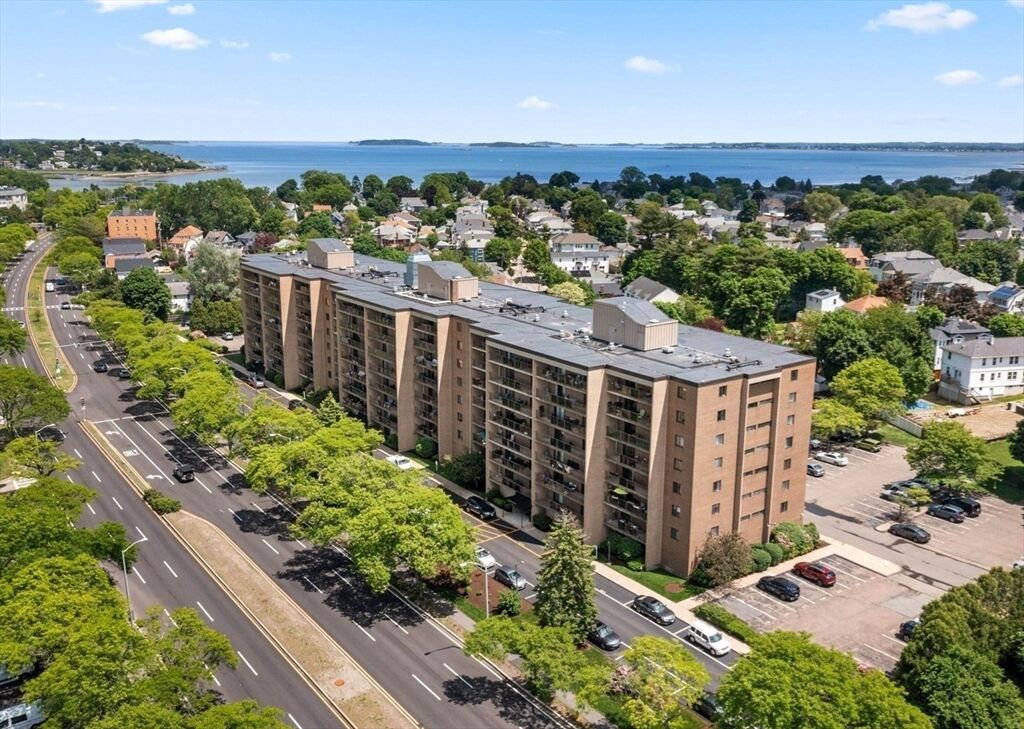 Property Photo:  175 Quincy Shore Dr 24  MA 02171 