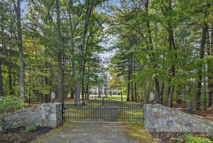 Property Photo:  11 Elizabeth Way  MA 01940