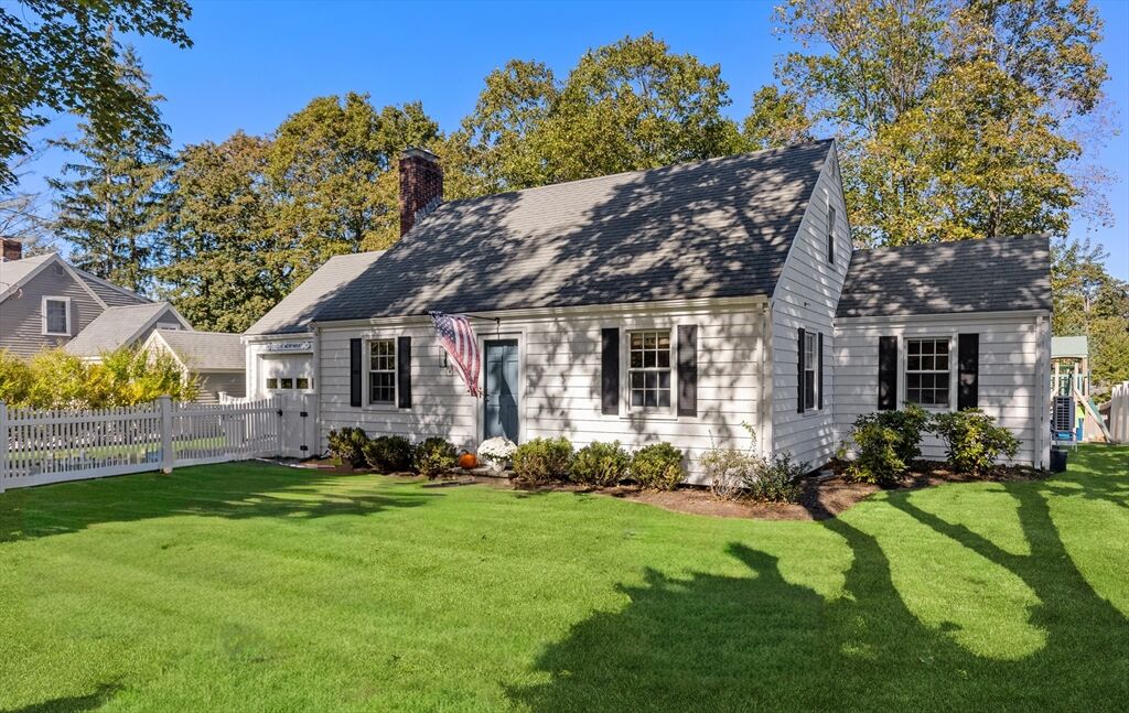 Property Photo: 12 Merrymount Rd MA 02043