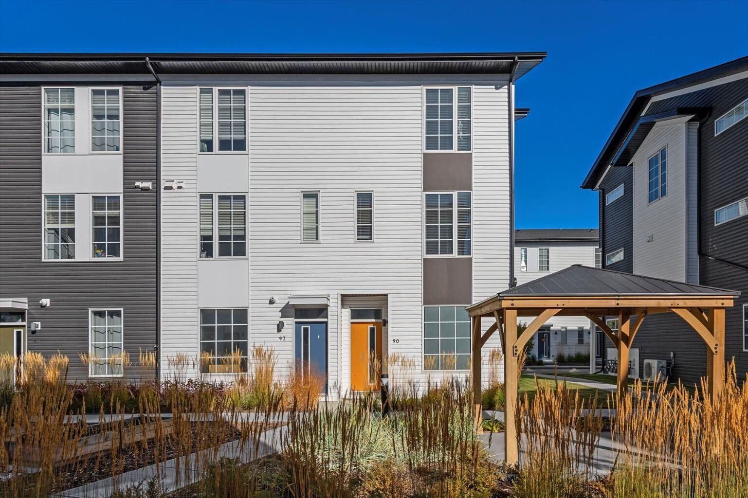 Property Photo: 90 Walgrove Common SE AB T2X 4C2