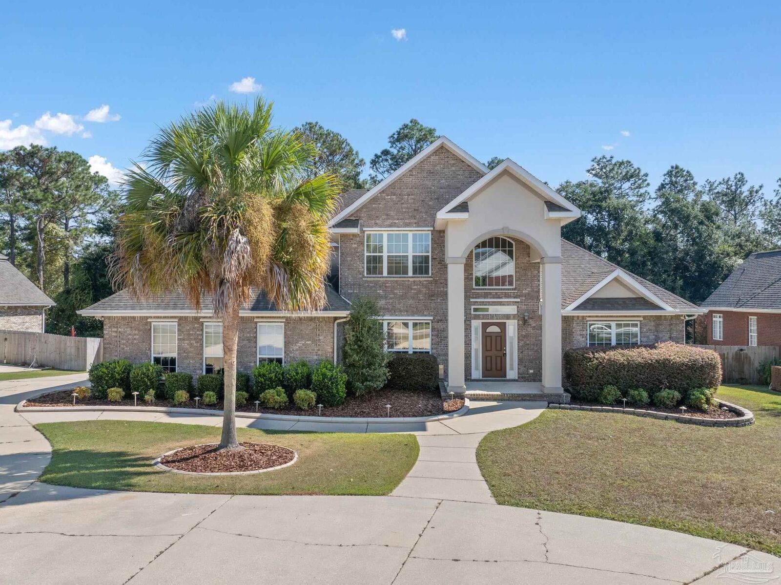 Property Photo: 6034 E Cambridge Way FL 32571