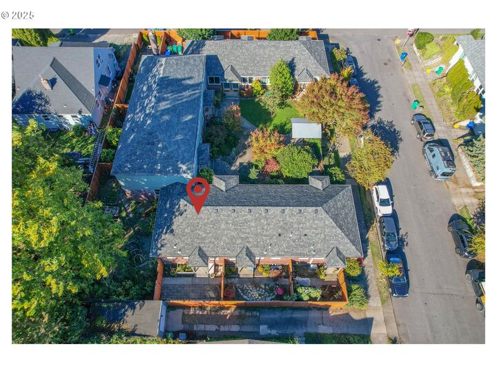 Property Photo: 5405 NE 10th Ave 3 OR 97211