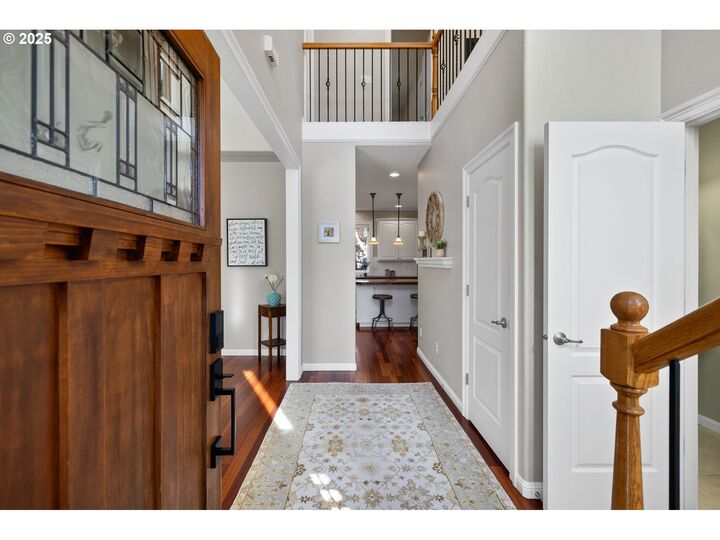 Property Photo:  877 W Lookout Ridge Dr  WA 98671