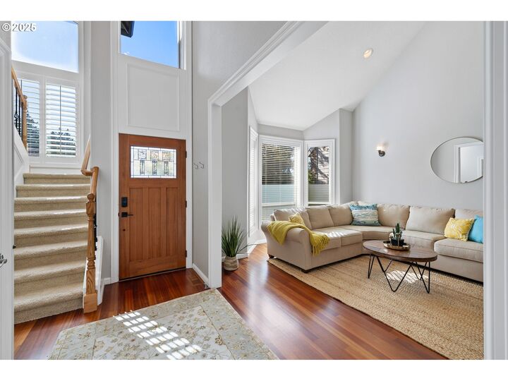 Property Photo: 877 W Lookout Ridge Dr WA 98671